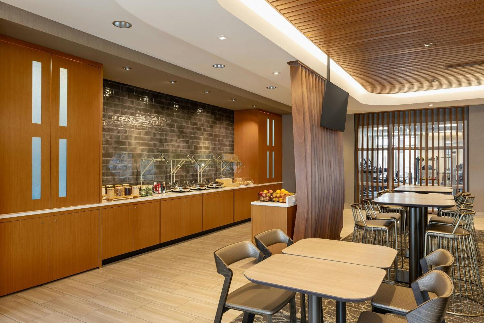 Springhill Suites By Marriott Fargo Exterior foto